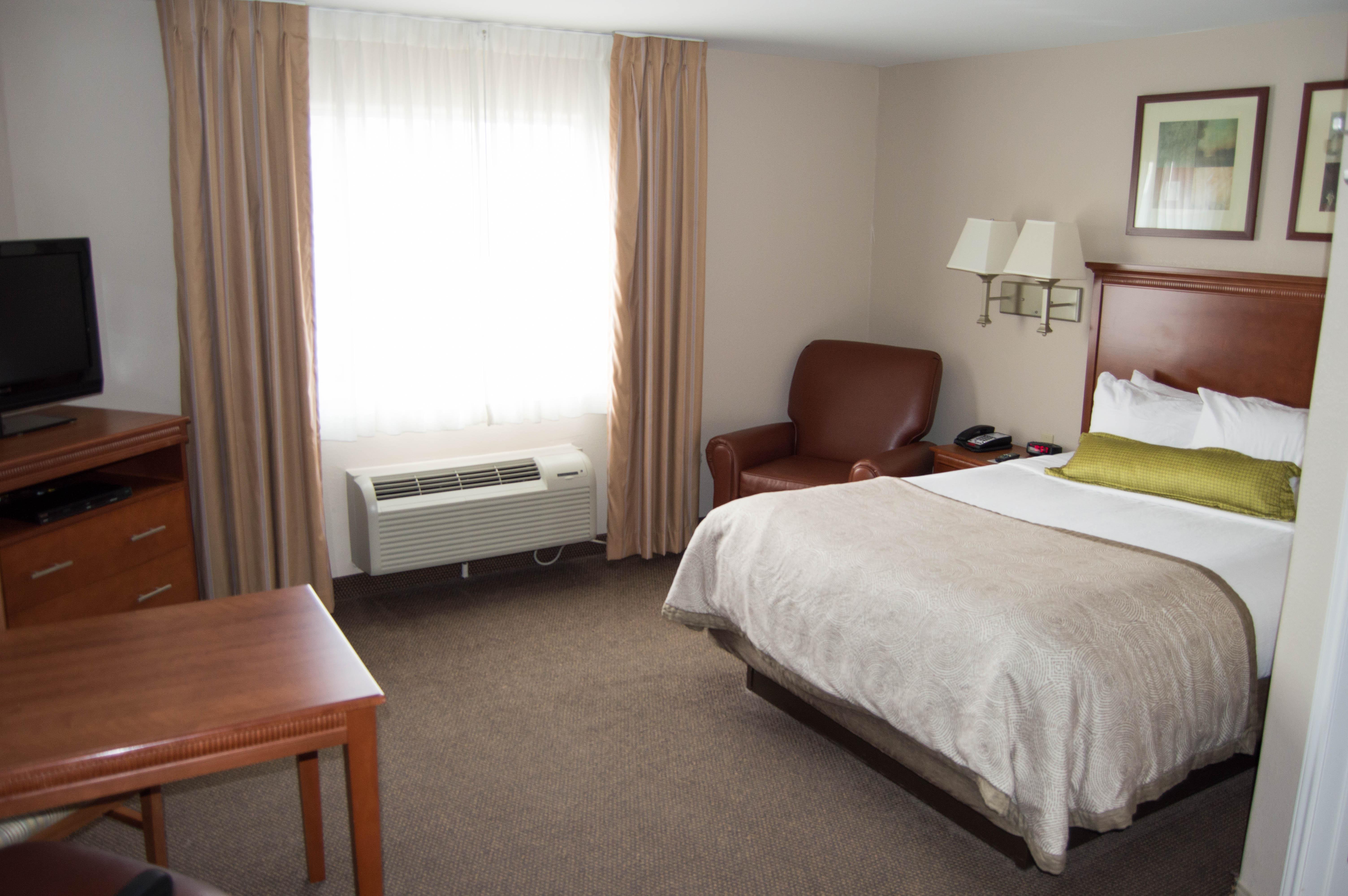 Candlewood Victoria By Ihg Esterno foto