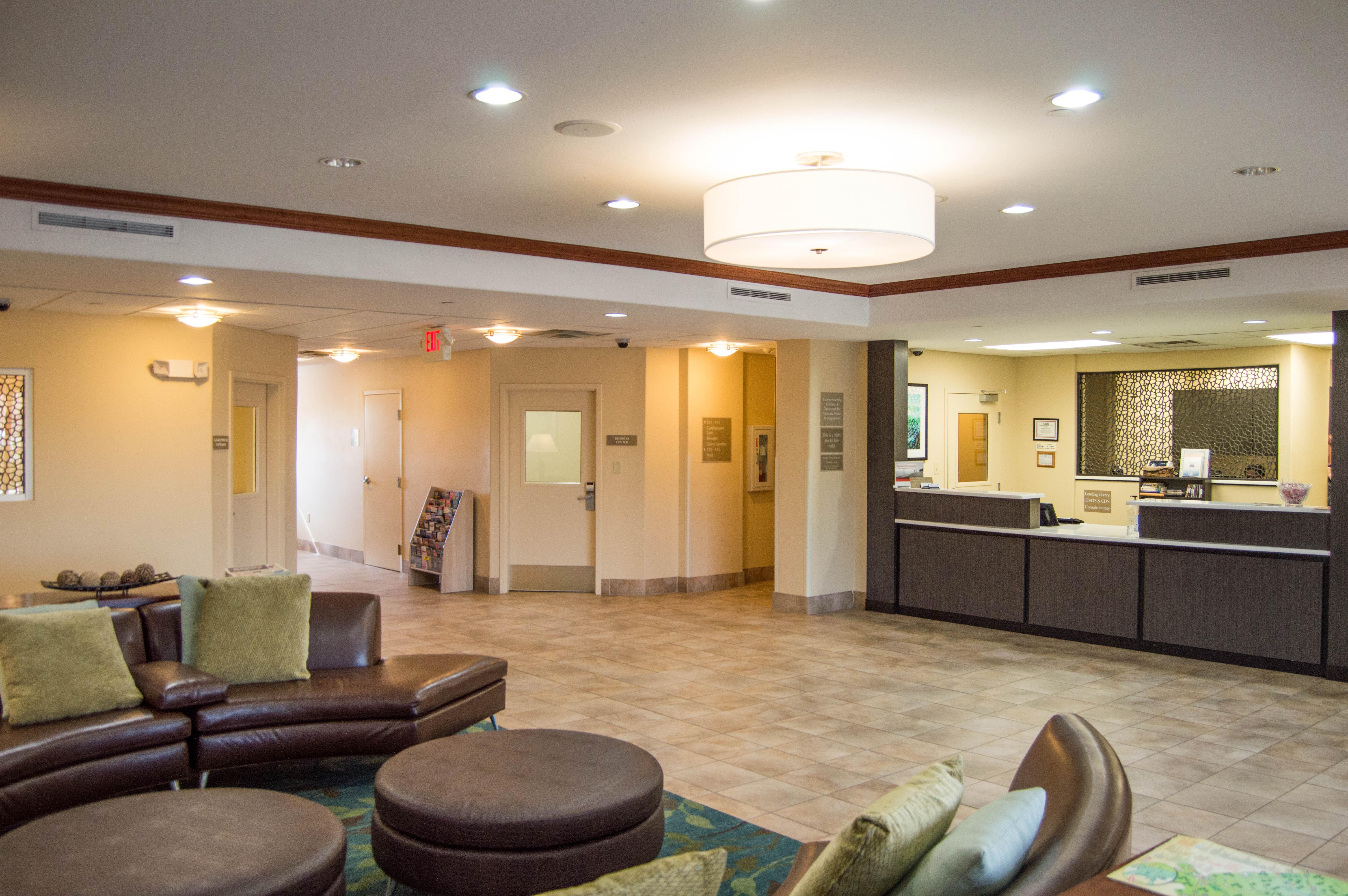Candlewood Victoria By Ihg Esterno foto