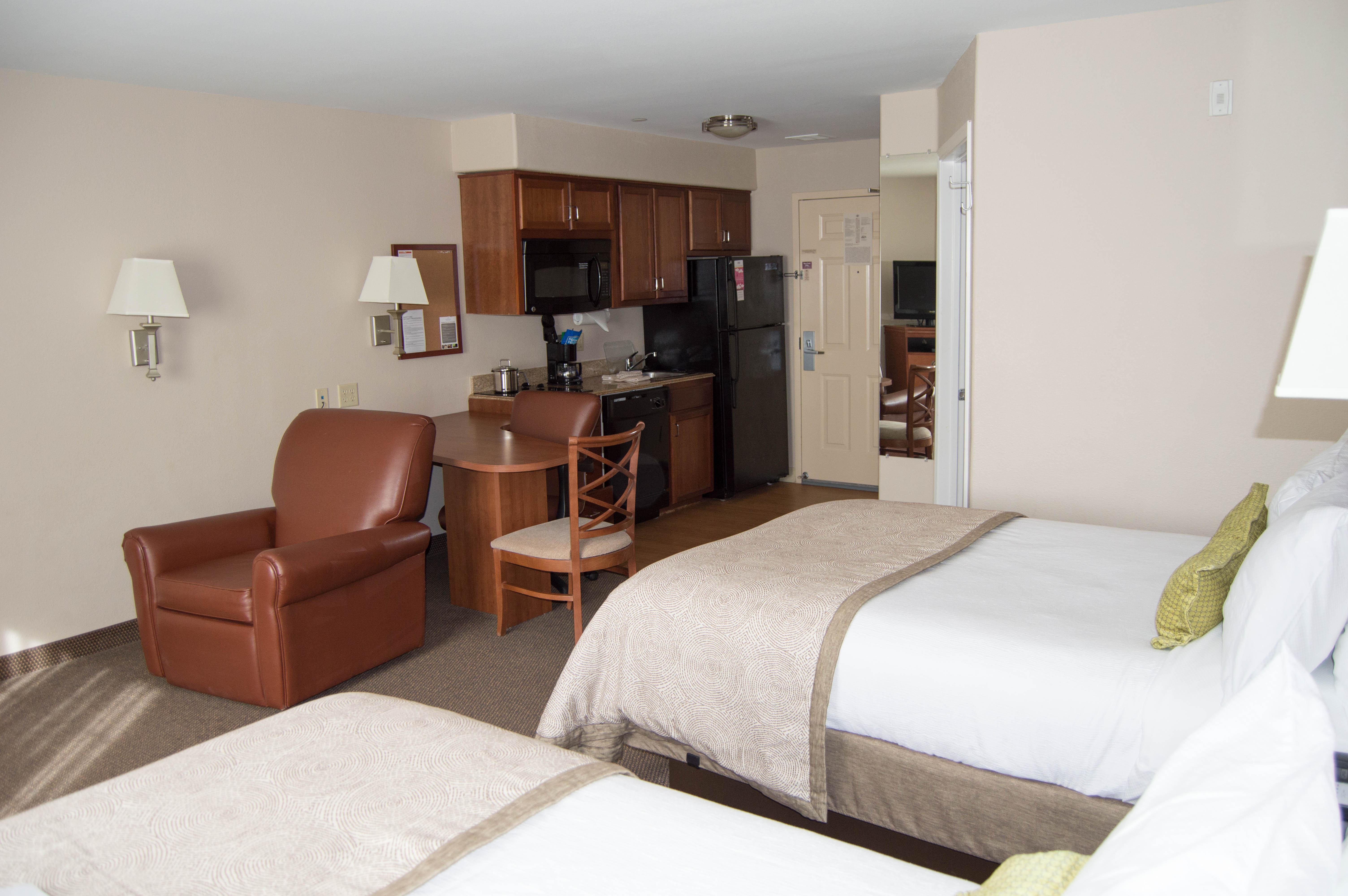 Candlewood Victoria By Ihg Esterno foto