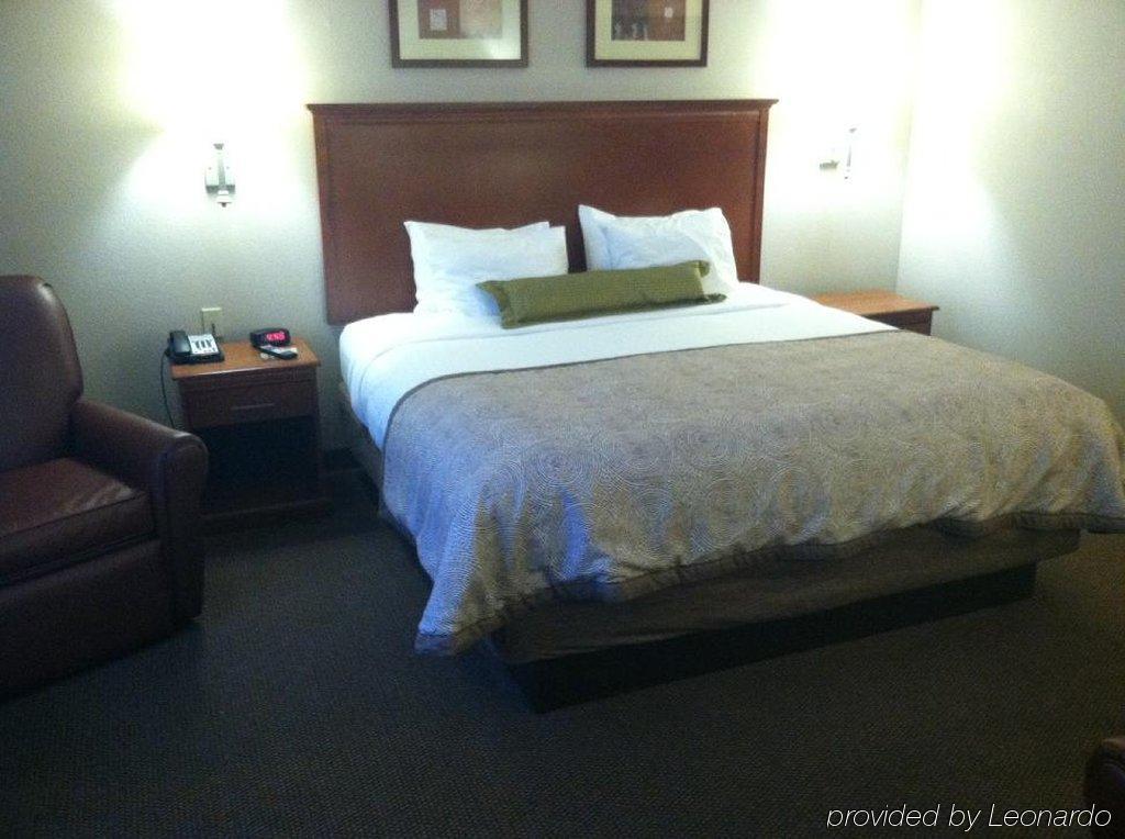 Candlewood Victoria By Ihg Esterno foto